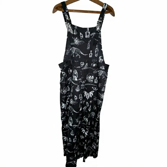 ROMWE Black and White Gothic Print Overalls Jumpsuit Whimsygoth Apothecary - Picture 1 of 11